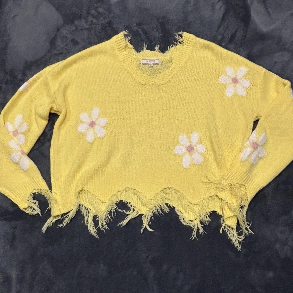 No Comment Daisy Fringe Boho Sweater Womens Medium Yellow Fairy Grunge